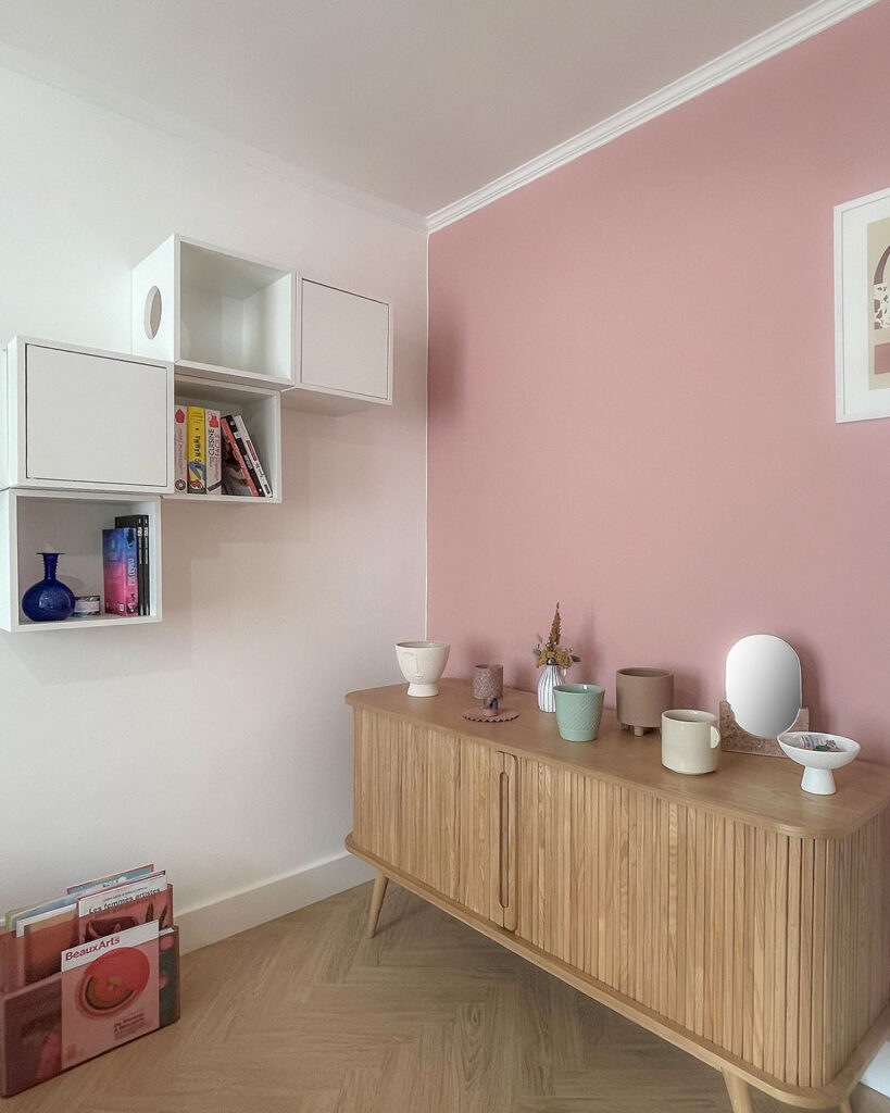 détail du salon lumineux décoré dans un appartement rénové par maison nysa